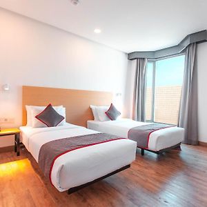Super Oyo Townhouse 1 Hotel Salemba